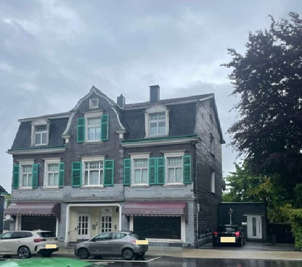 Immobilie in Remscheid - Viel Platz zum Wohnen u. Arbeiten! Ca. 417 m² Wohn-Nutzfl. plus Garten, Garage u. Kfz.-Stellplätze! - Bild 0