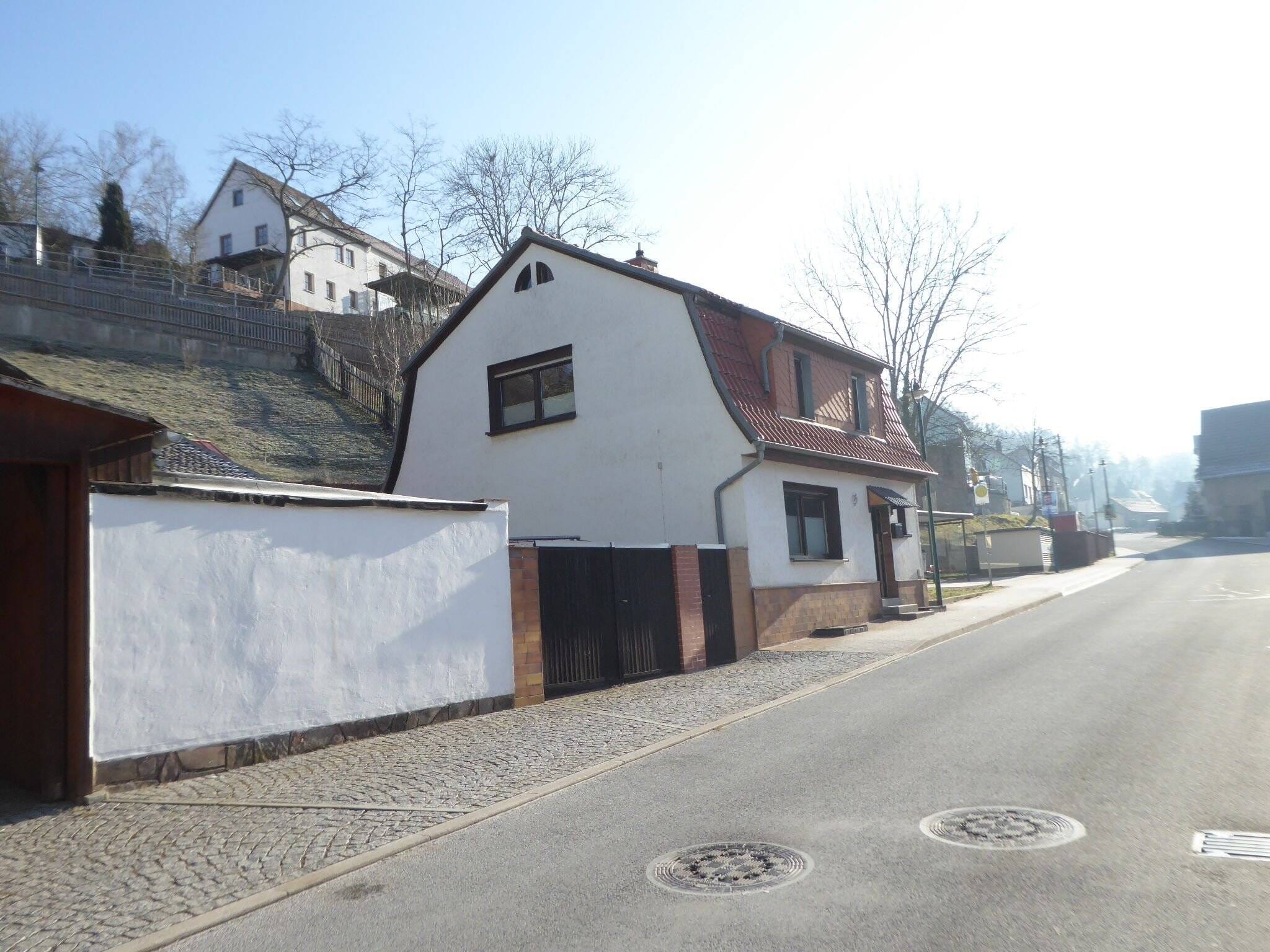 Immobilie in Unterwellenborn - Kleines, gepflegtes Einfamilienhaus mit Nebengelass in Könitz zu verkaufen - Bild 1