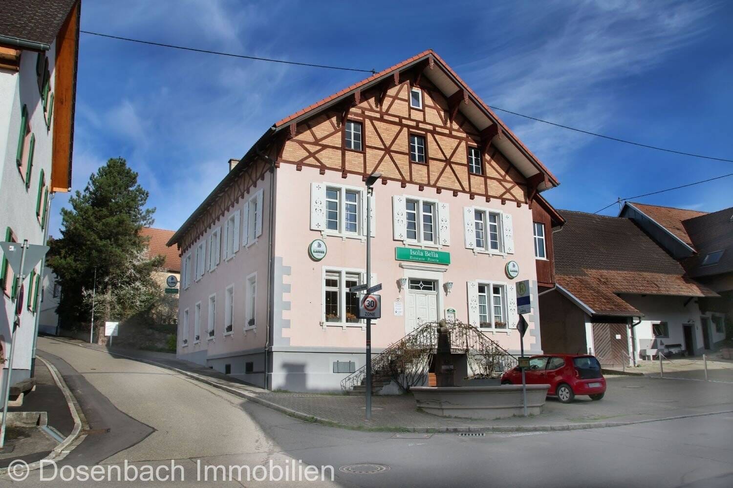 Immobilie in Kandern - Ehemaliges Gasthaus mit 2 Wohnungen sowie weiteren Ausbaumöglichkeiten - Bild 1