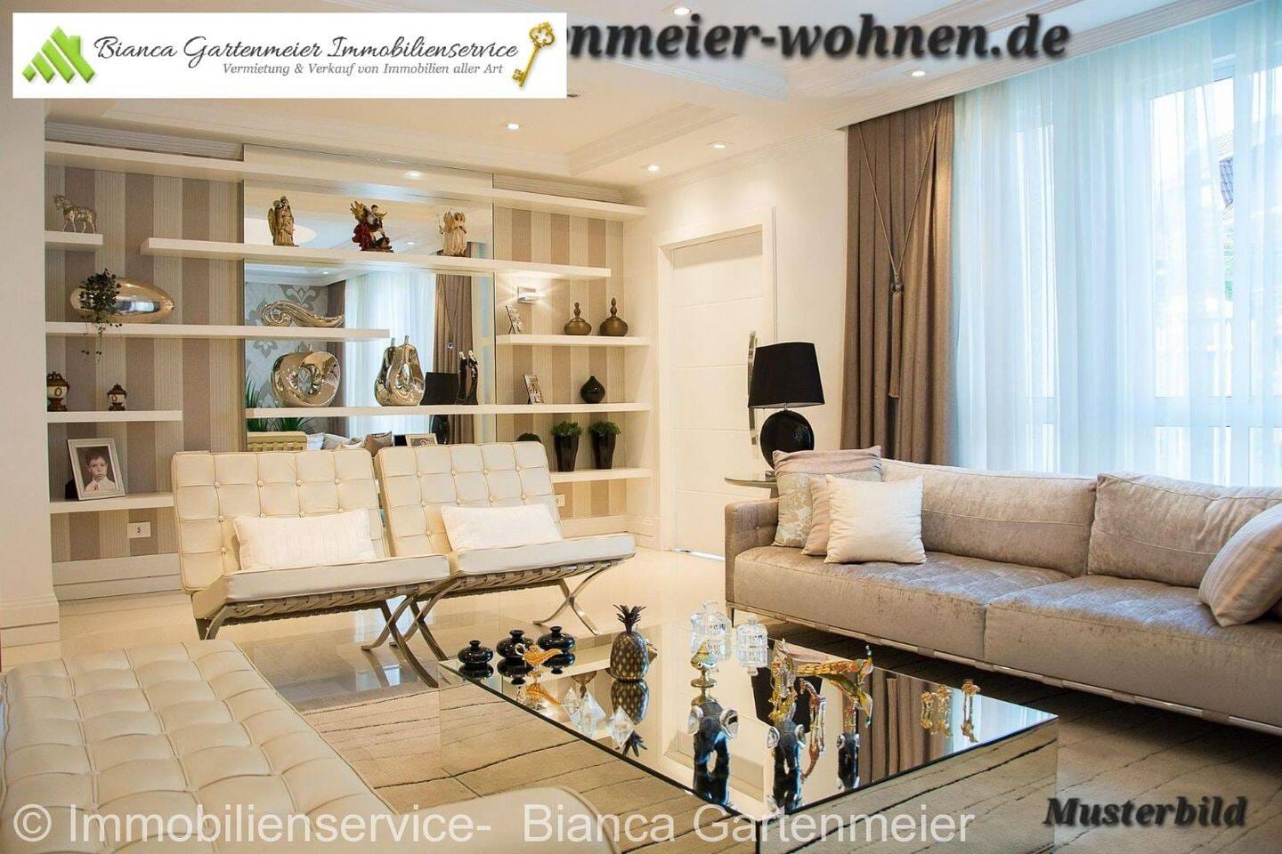 Immobilie in Aalen - Grundsaniertes 5 Fam.- Haus- 2x Garagen-  zum Ausbau vorbereitet! PREIS VB! - Bild 1