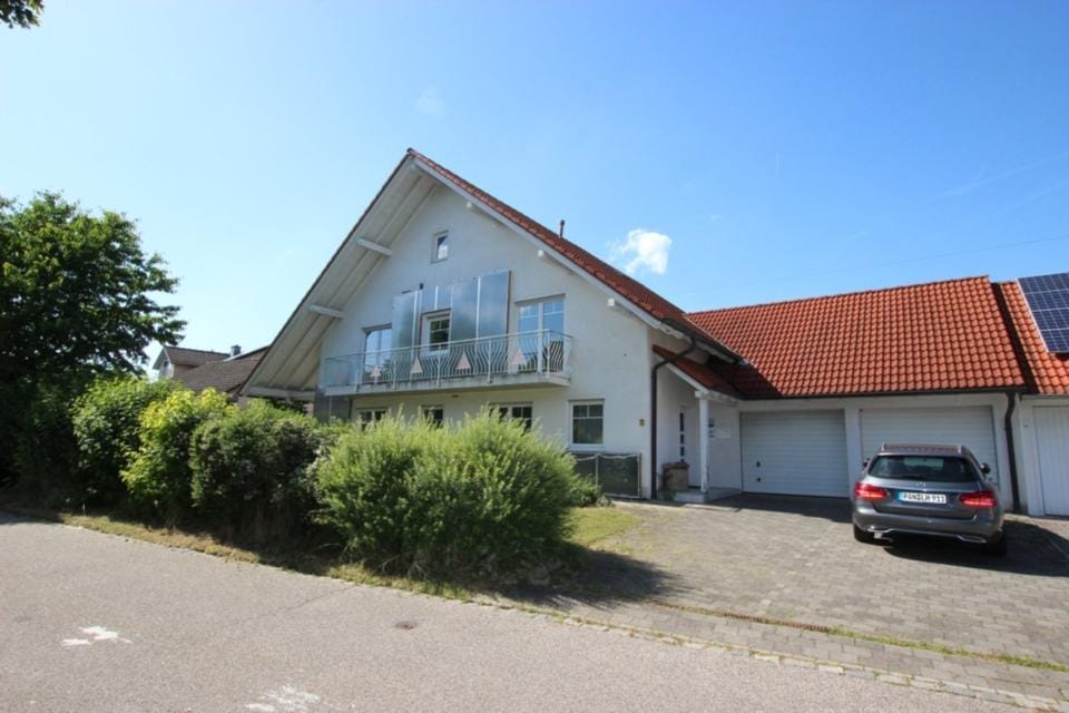 Immobilie in Kirchdorf am Inn - großes Einfamilienhaus in schöner Siedlungslage - 698 - Bild 0