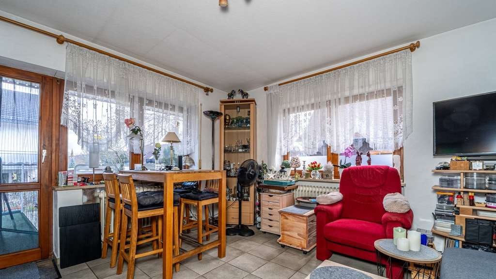 Immobilie in Singen (Hohentwiel) - Erdgeschoss-Komfort mit Terrasse und durchdachtem Grundriss! - Bild 3