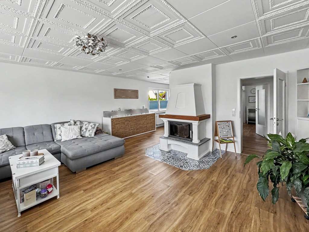 Immobilie in Hagenbüchach - Liebevoll saniertes Haus in Hagenbüchach mit 2 Wohneinheiten - eine wird frei u. eine ist vermietet - Bild 3