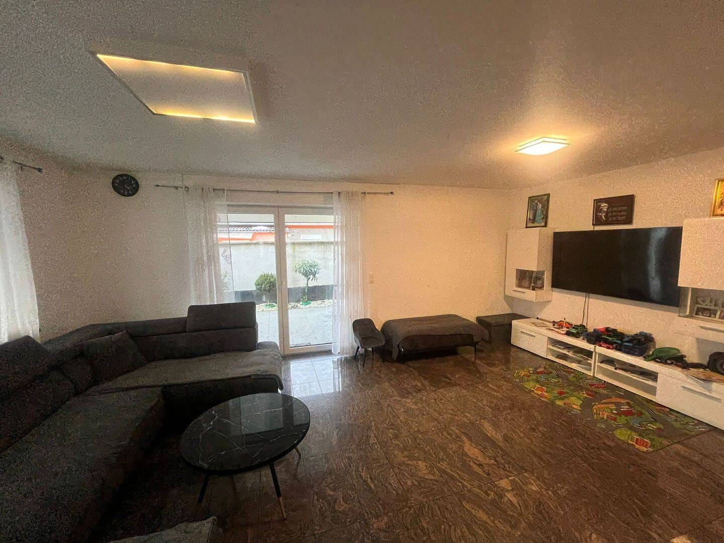Immobilie in Neufahrn in Niederbayern - Stadtvilla im Toskana Stil mit Garage in Neufahrn/Niederbayern  - Bild 3
