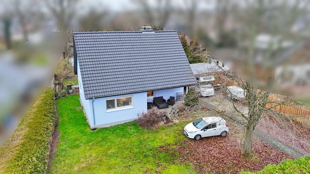Immobilie in Hartenholm - Gut geschnittenes Einfamilienhaus mit großzügigem Garten in Hartenholm - Bild 2