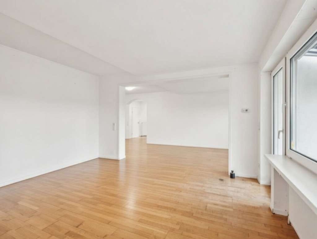 Immobilie in Wellen - Renovierte 5-Zimmer Erdgeschosswohnung mit Garten in Wellen - Bild 3