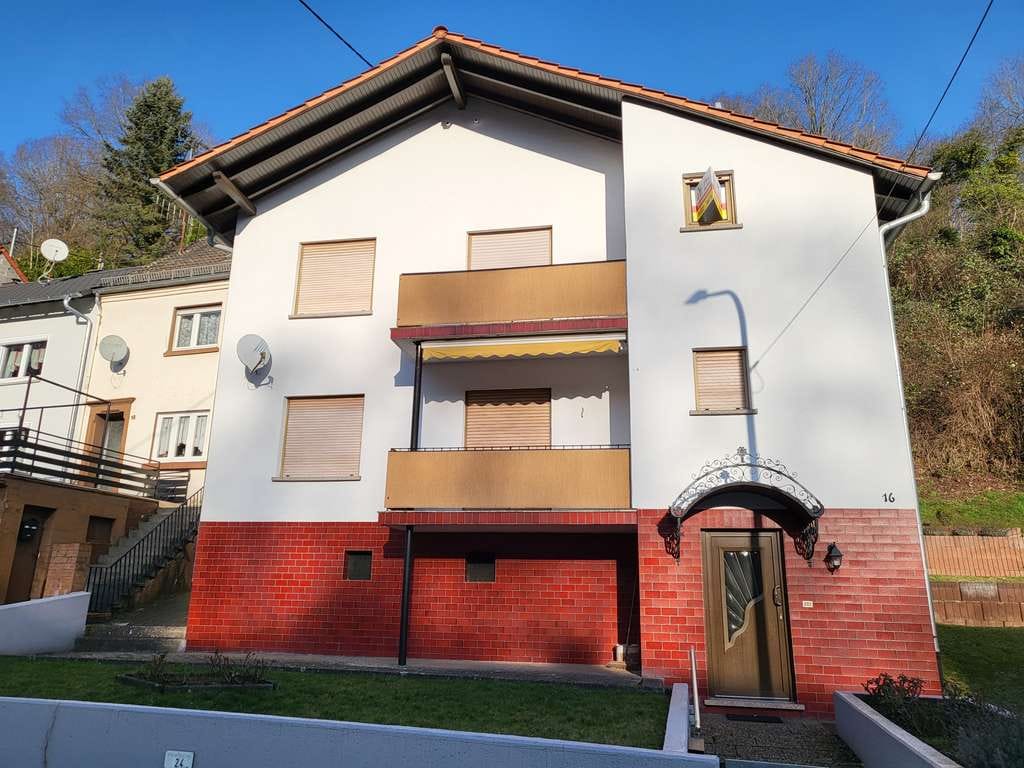 Immobilie in Rieschweiler-Mühlbach - Freistehendes Ein- bis Zweifamilienhaus in ruhiger Lage - Bild 0