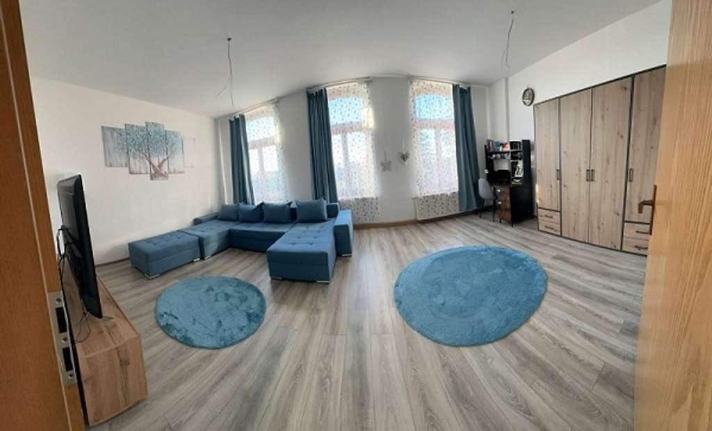 Immobilie in Reichenbach - Möblierte 3-Raum-Wohnung mit Balkon zu verkaufen - Bild 0