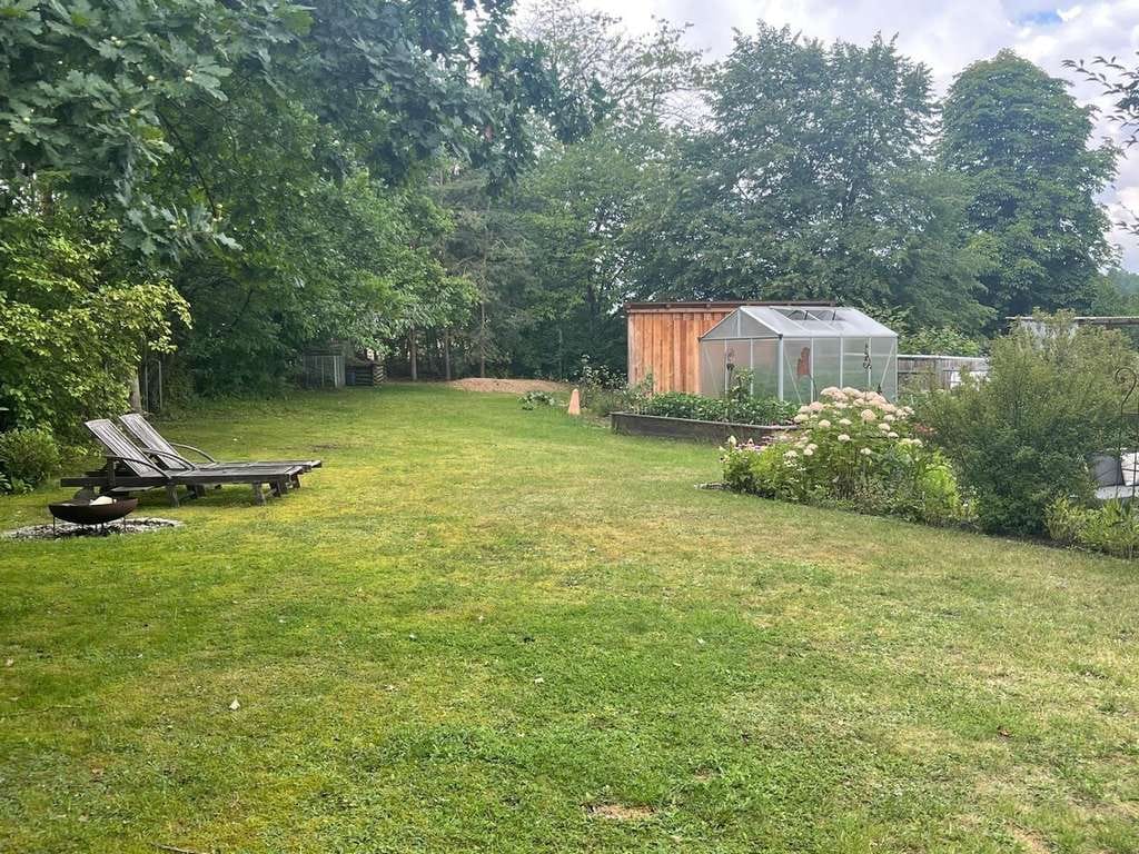 Immobilie in Wilhelmsdorf - Freistehendes Wohlfühlhaus in Holzständerbauweise mit großer Scheune und Traumgarten - Bild 3