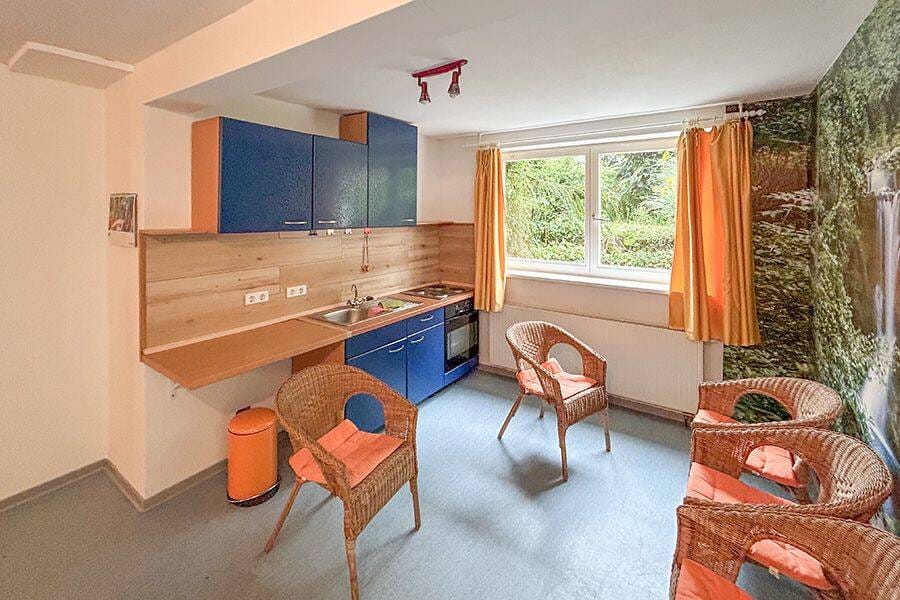 Immobilie in Sarstedt - Gepflegtes Wohnhaus-/Geschäftshaus mit Praxis-/Gewerbeeinheit - Bild 0