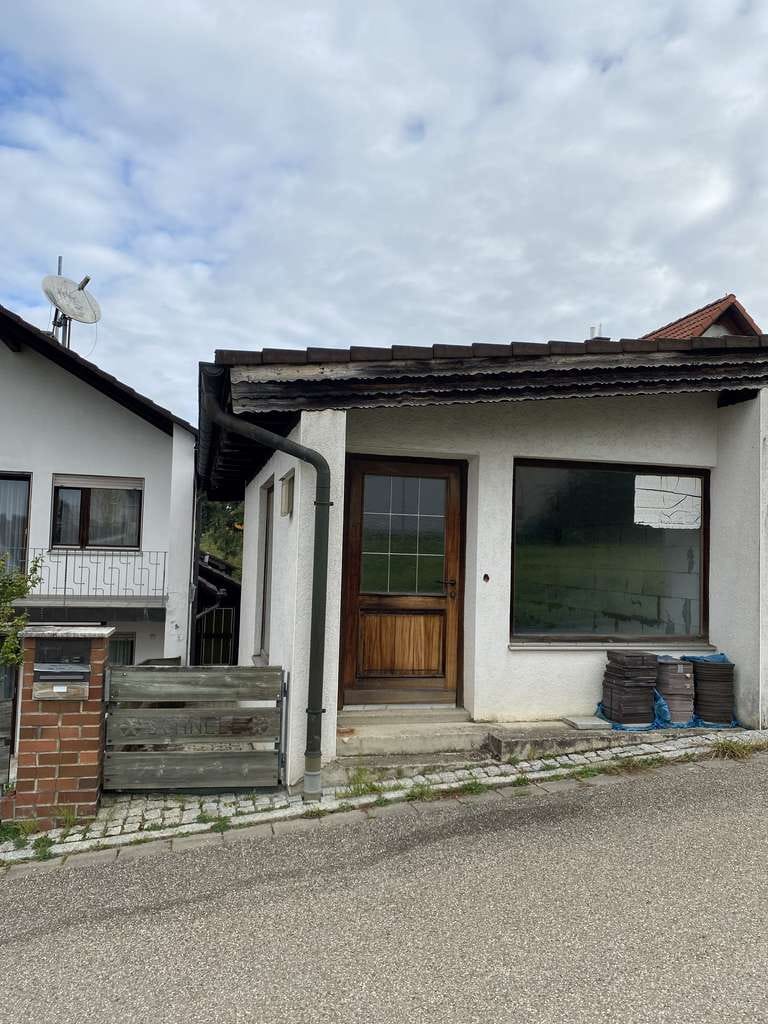 Immobilie in Mainburg - GIS IMMOBILIEN - Haus mit Lagergebäude zum Renovieren! - Bild 3