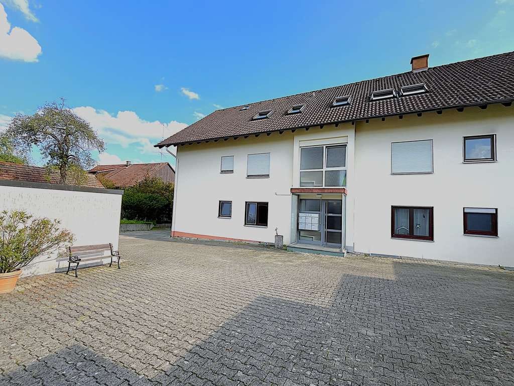 Immobilie in Büsingen am Hochrhein - Großzügige Dachgeschosswohnung mit Penthouse-Charakter - Bild 1