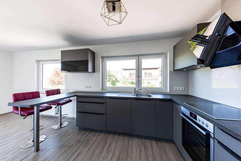 Immobilie in Notzingen - Helle & modernisierte 4-Zimmer-Wohnung mit Garten - Bild 2