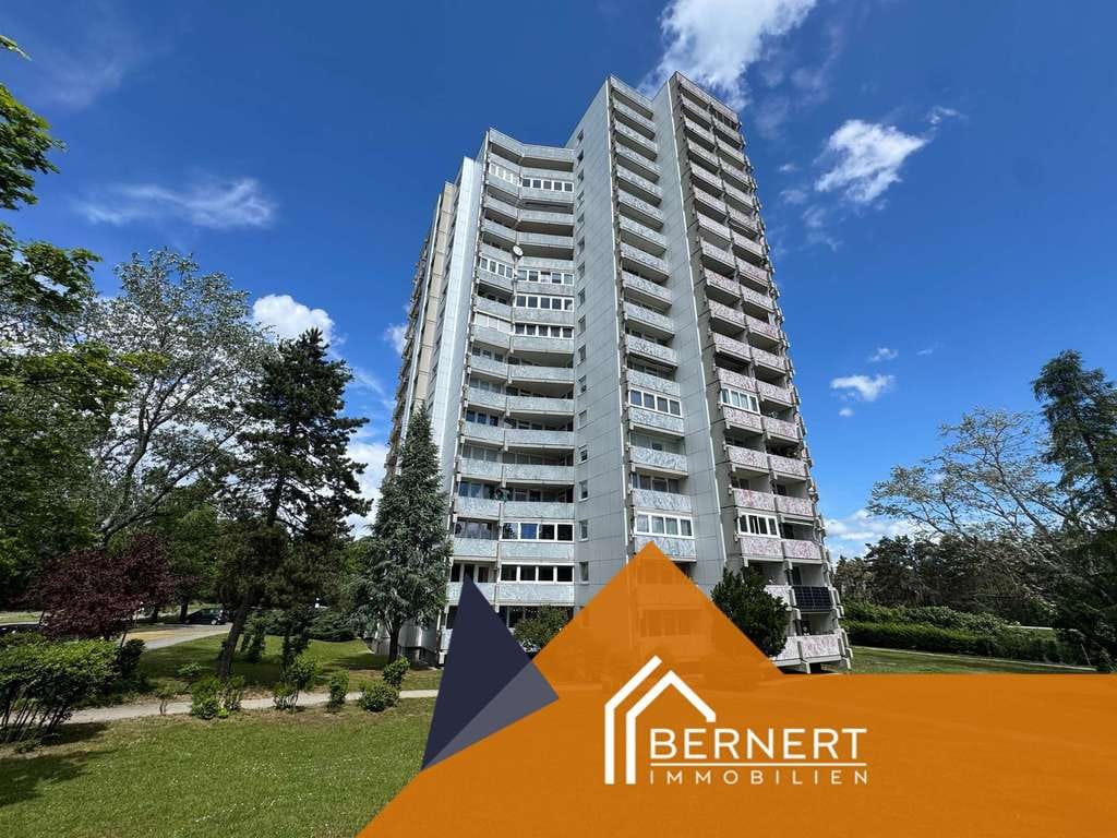 Immobilie in Erlangen - Clevere Investition oder neues Zuhause: Attraktive 1,5-Zimmer-Wohnung mit Loggia und Stellplatz - Bild 0
