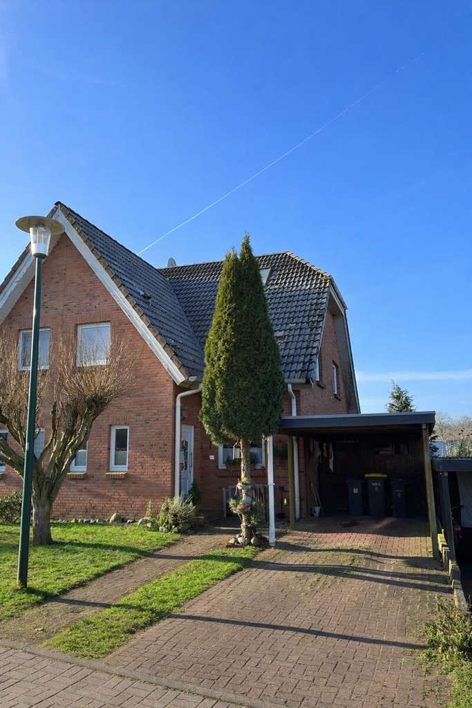 Immobilie in Cambs - Vermietetes Reihenendhaus mit Carport in 19067 Cambs OT Brahlstorf - Bild 0