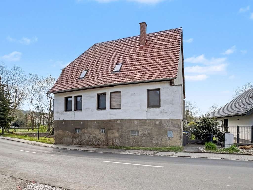Immobilie in Hohenmölsen - Provisionsfrei für Käufer - Massives Einfamilienhaus mit Kamin und großem Grundstück in Hohenmölsen - Bild 2