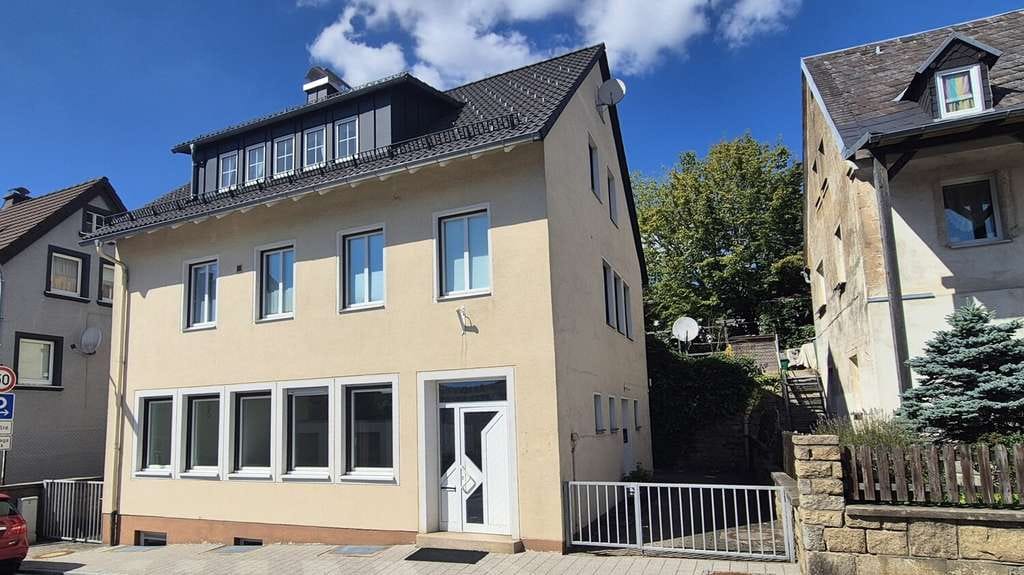 Immobilie in Stammbach - Wohn- und Geschäftshaus im Zentrum von Stammbach - Bild 0