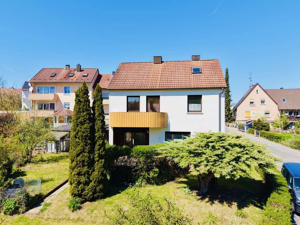 Immobilie in Zeil am Main - Ihr neues Zuhause im stadtnahen Grün...familienfreundliches Wohnhaus mit Südterrasse/Balkon und so - Bild 1