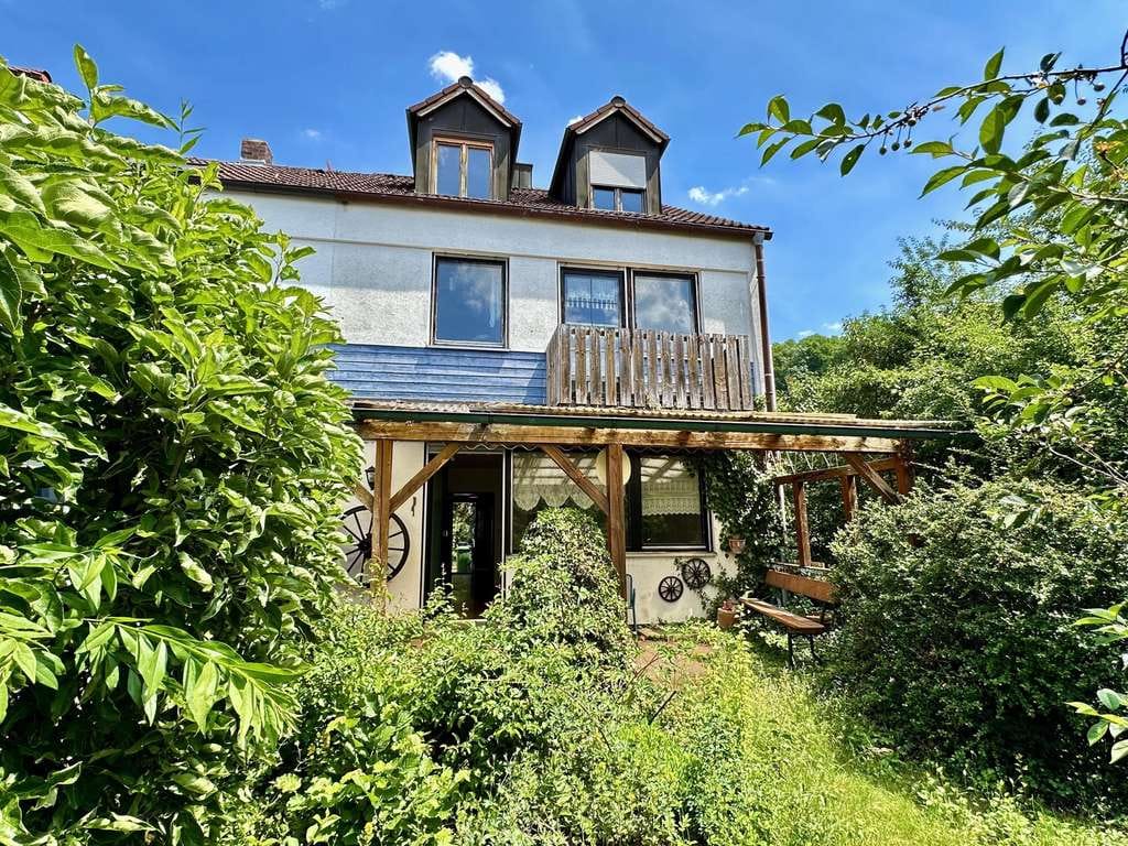 Immobilie in Donaustauf - Ein Haus voller Möglichkeiten wartet auf neues Leben - Bild 0