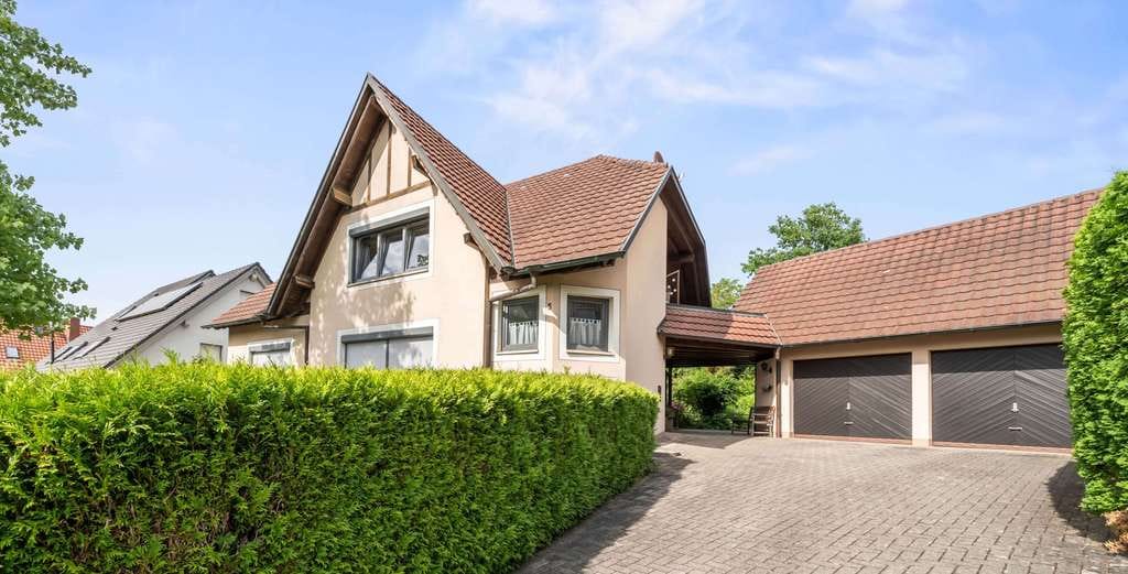 Immobilie in Eichstetten - Freist. Architektenhaus mit 3 Wohneinheiten am Kaiserstuhl – EG bezugsfrei - Bild 0