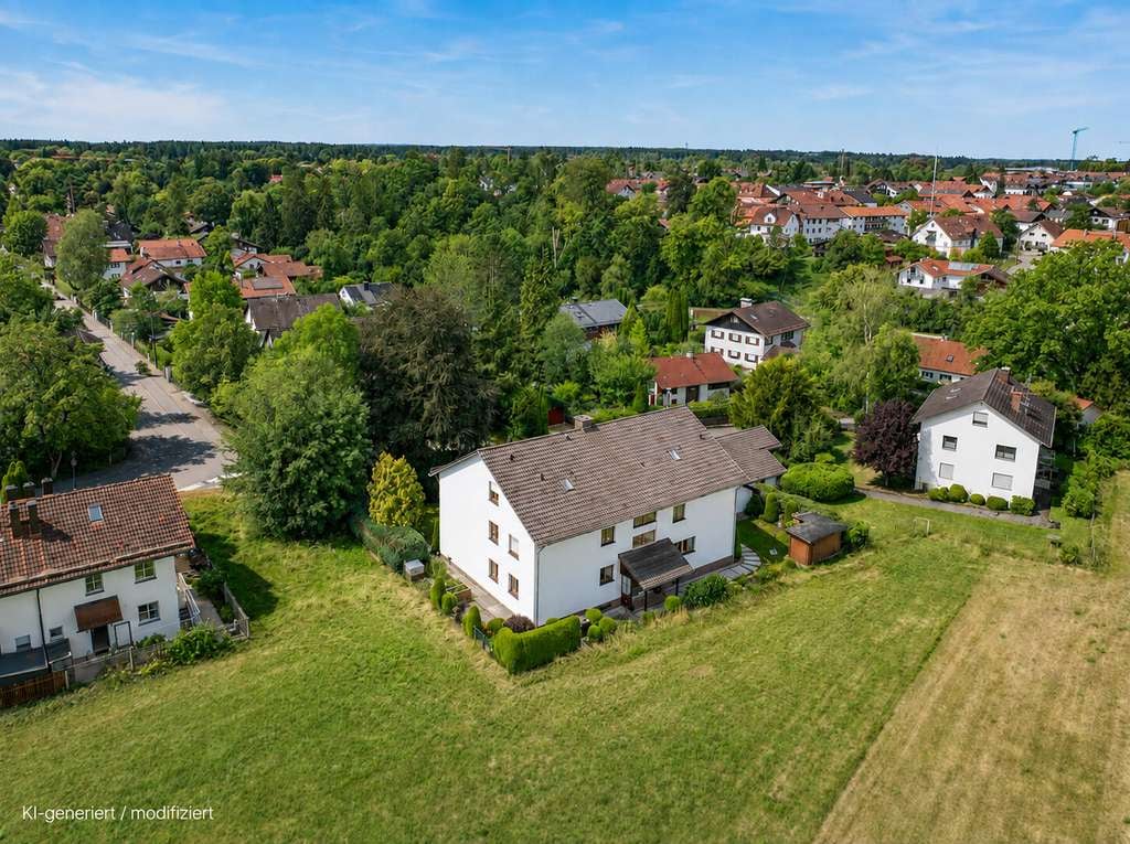 Immobilie in Oberhaching - Gepflegtes 5-Familienhaus auf großzügigem Grundstück - Bild 2
