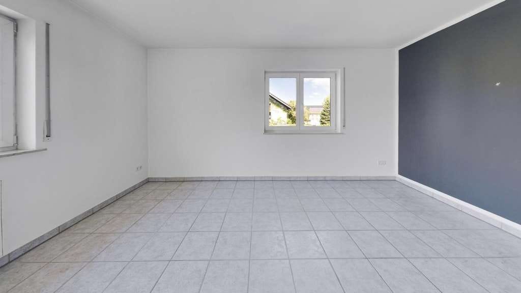Immobilie in Karlstein am Main - Gepflegte 3-Zimmer-Wohnung mit Balkon, TG- & Außenstellplatz in Karlstein zu verkaufen - Bild 4