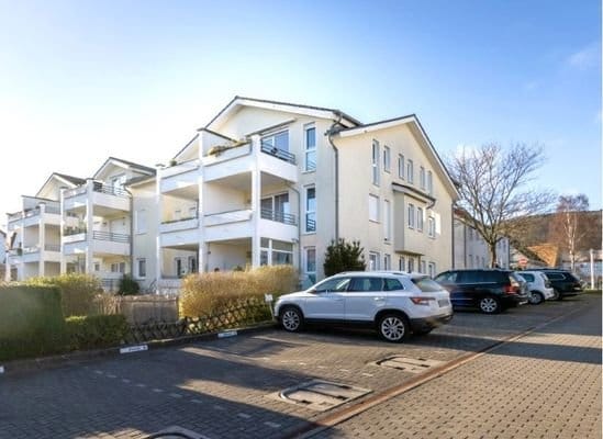 Immobilie in Sassnitz - Moderne 3. Zi.-Wohnung mit schöner Dachterrasse 
und 2 PKW - Stellplätzen - Bild 0