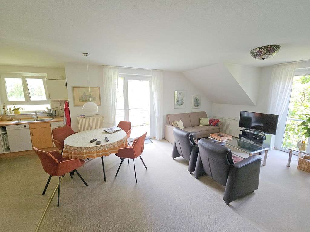 Immobilie in Bad Überkingen - Vermietete Seniorenwohnung mit Westbalkon und herrlichem Ausblick - Bild 1