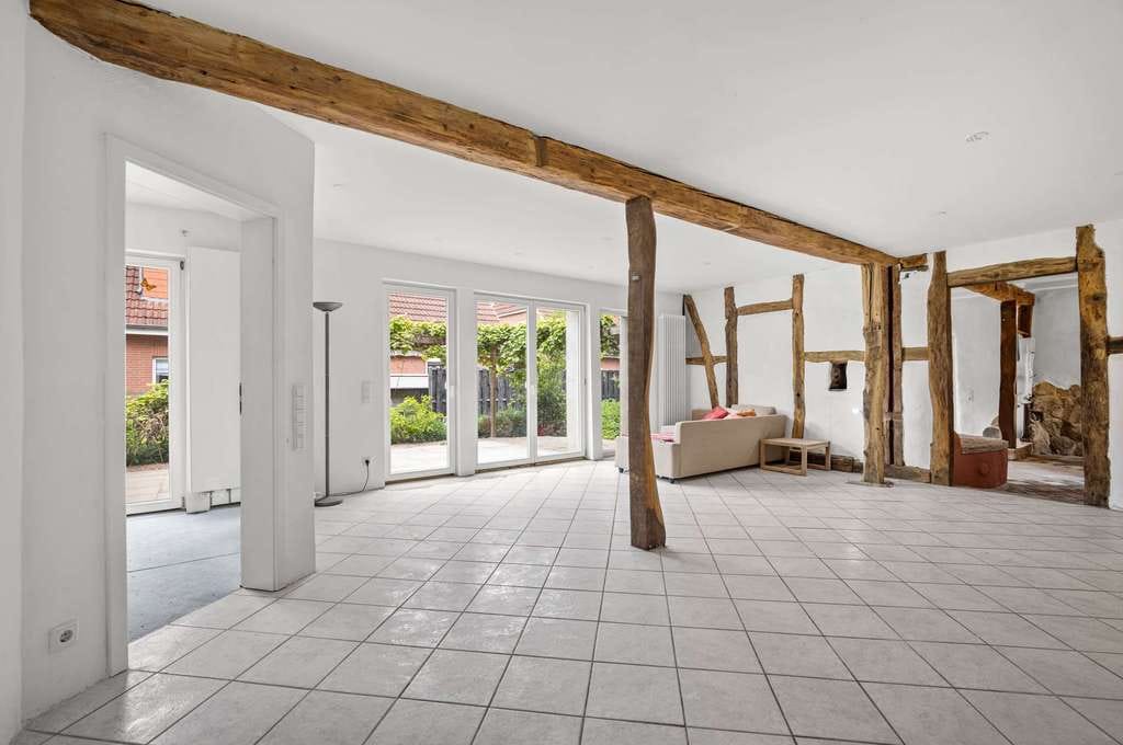 Immobilie in Seelze - Große 3 Zimmerwohnung mit Stellplatz, Garten und 2 Terrassen in Harenberg! - Bild 0