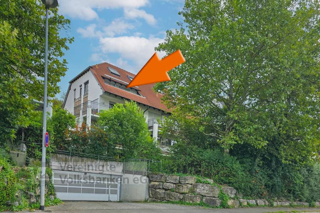 Immobilie in Wannweil - Geräumige 5/6 Zimmer-DG-Wohnung in Wannweil mit 2 Garagen! - Bild 1
