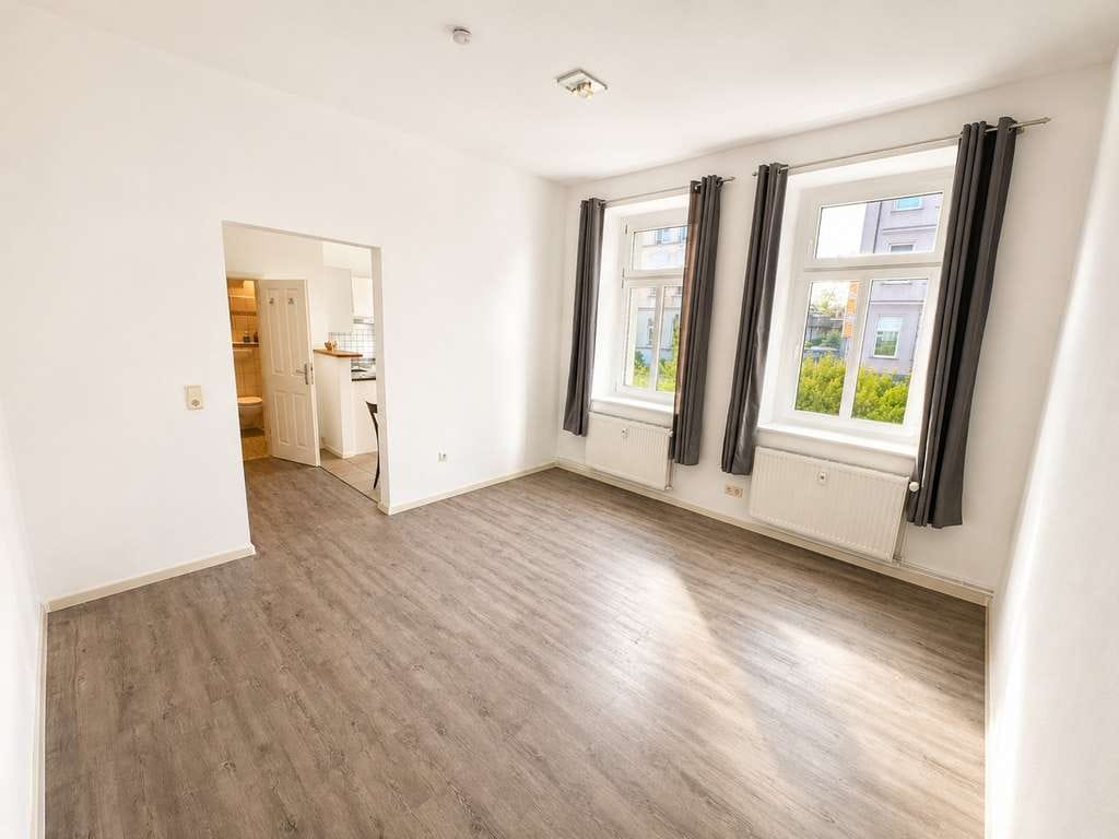 Immobilie in Waren (Müritz) - PERFEKTES RENDITEOBJEKT* 6 WOHNUNGEN*TOP ZUSTAND* - Bild 3
