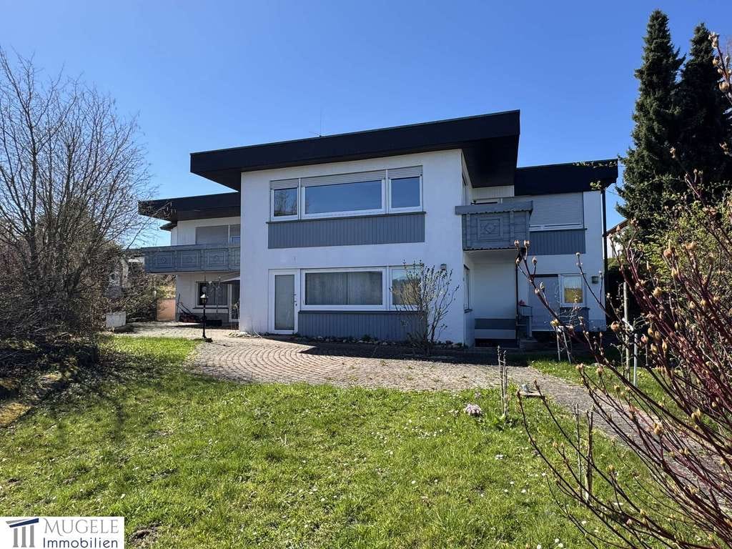 Immobilie in Schömberg - Wohnen mit Weitblick – großzügiges Ein-/Zweifamilienhaus in Toplage von Schömberg - Bild 1