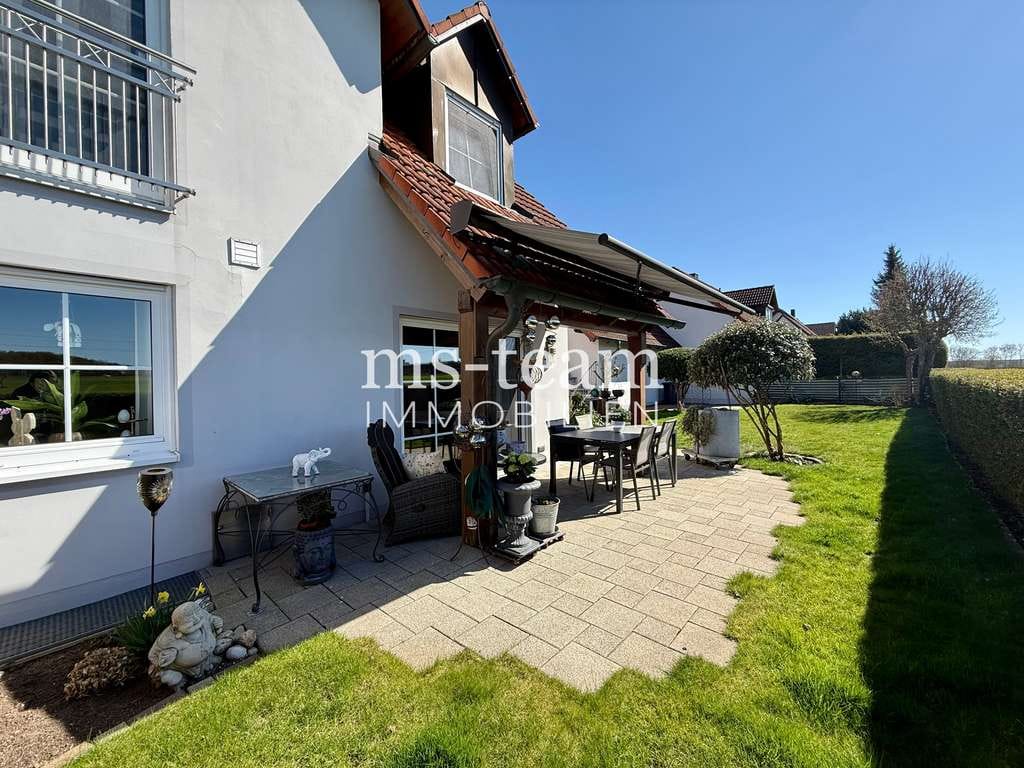 Immobilie in Kümmersbruck - Wohntraum für die Familie: Großzügige Doppelhaushälfte mit wunderschönem Garten - Bild 2