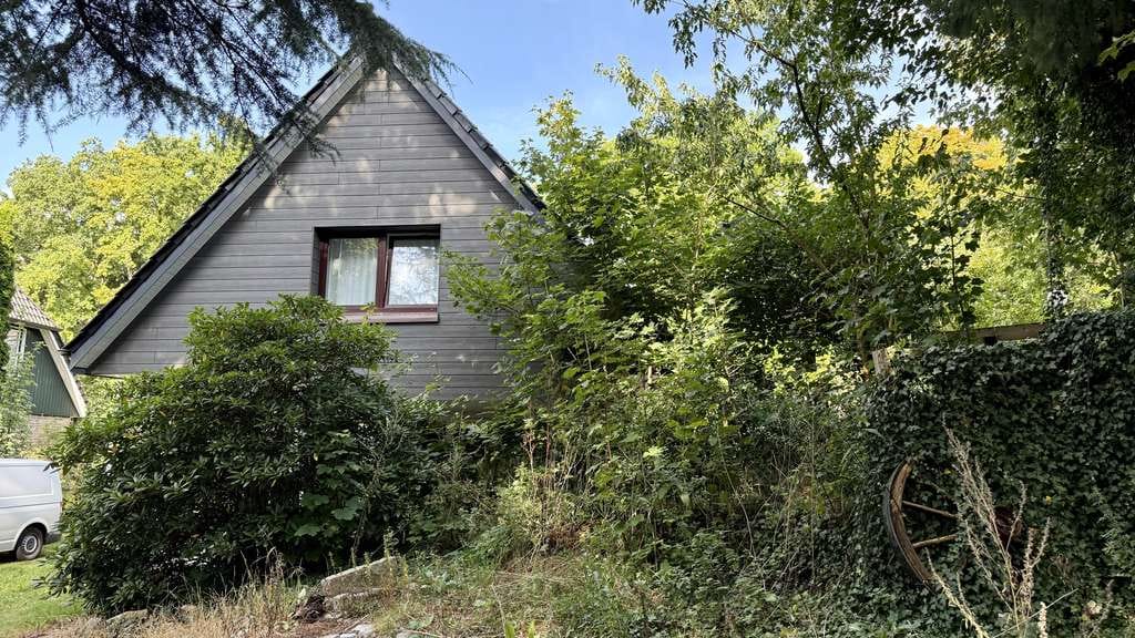 Immobilie in Moorrege - Zwei Häuser am Park – Wohnen & Vermieten gegenüber Schloss Düneck - Bild 3