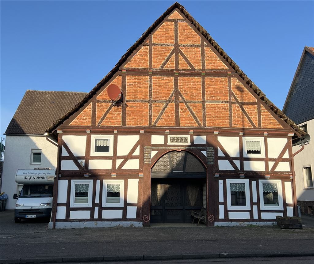 Immobilie in Lauenförde - Lauenförde - Zweifamilienhaus mit Garage und Garten - Bild 0
