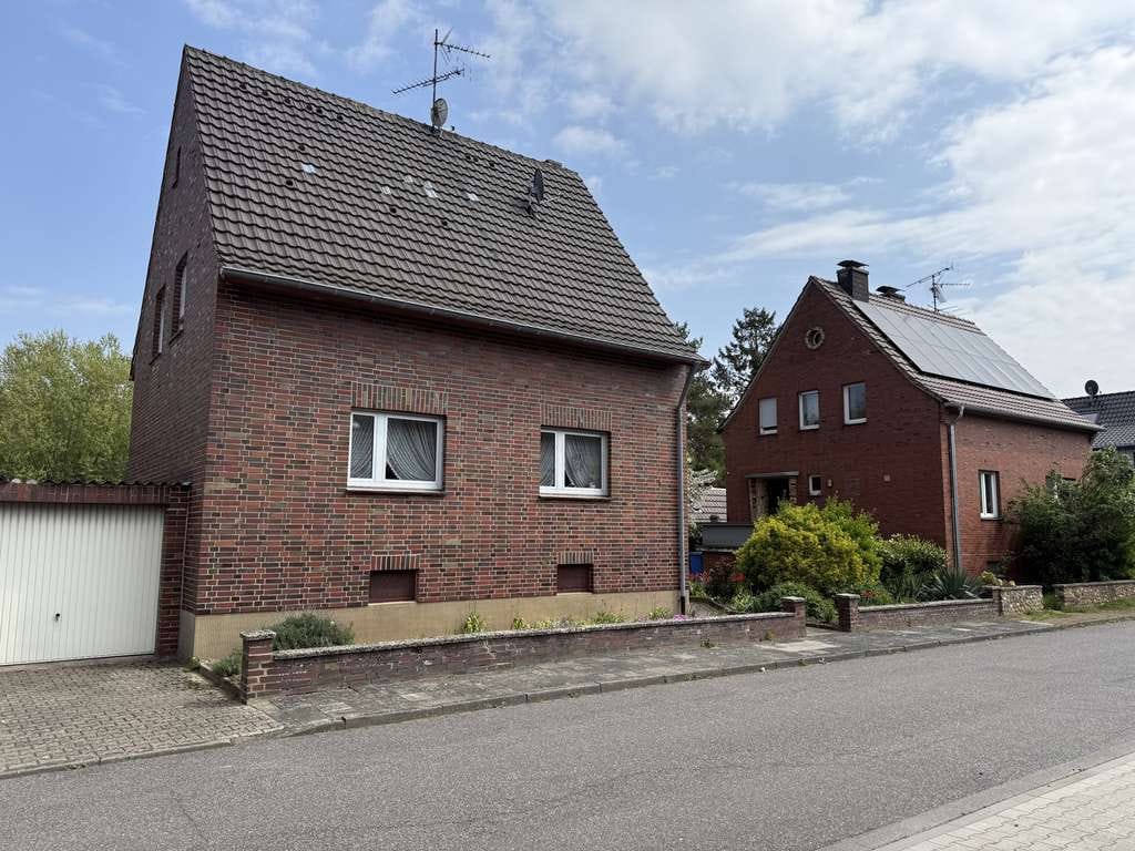 Immobilie in Jülich - Freistehend mit Potential! - Bild 0