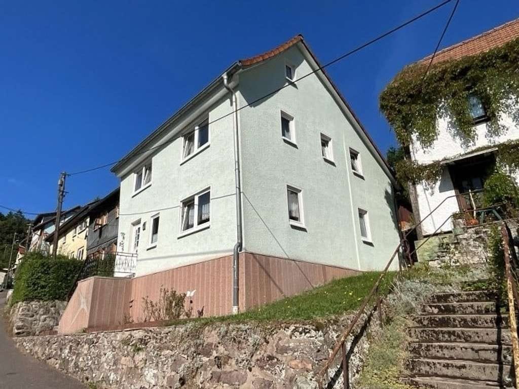 Immobilie in Luisenthal - Attraktives Einfamilienhaus mit Potential  - Bild 1