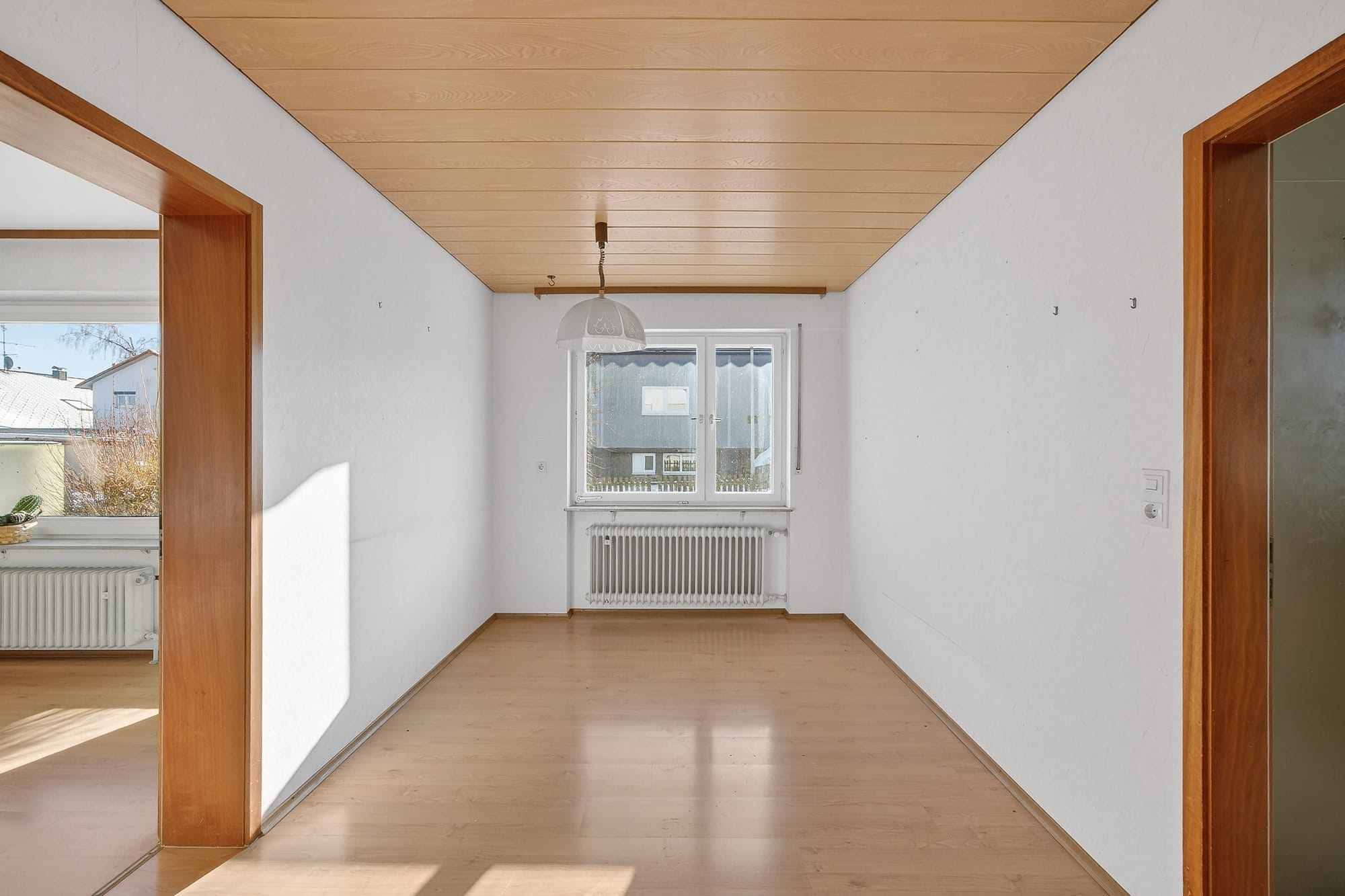 Immobilie in Laichingen - Ihre Chance in Laichingen: Einfamilienhaus mit vielen Möglichkeiten zur Modernisierung - Bild 1
