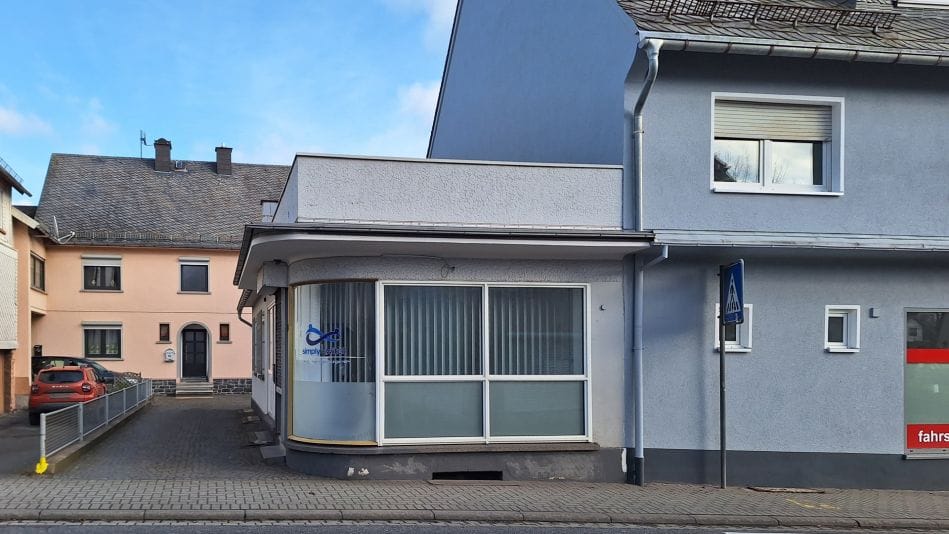Immobilie in Rennerod - Solides Doppelhaus mit Ladenlokal in zentraler Lage in Rennerod! - Bild 0