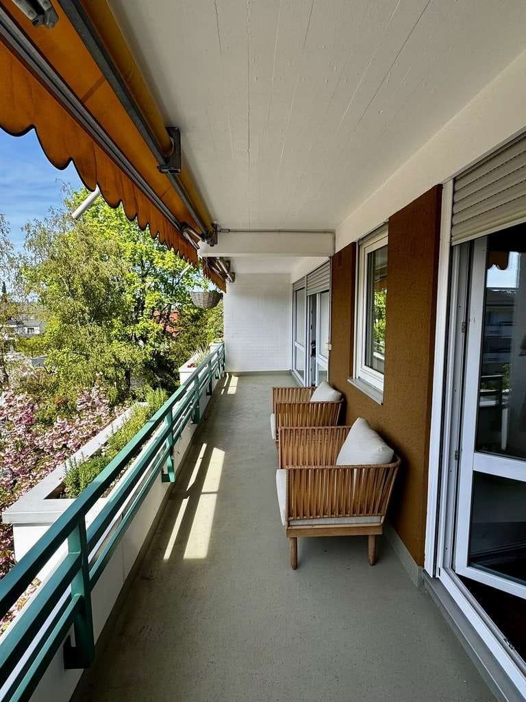 Immobilie in Krailling - Helle 2-Zimmer-Wohnung mit großem Balkon im schönen Krailling im Würmtal (ohne Makler) - Bild 0
