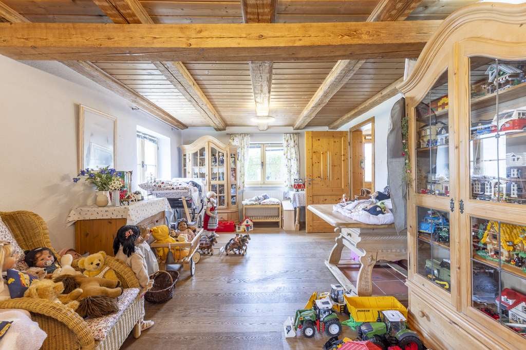 Immobilie in Ottobeuren - Attraktives Einfamilienhaus in Toplage von Ottobeuren – Wohnen mit Blick auf die Basilika - Bild 2
