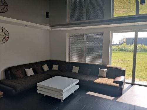 Immobilie in Euerbach - Großzügiges Einfamilienhaus mit  Einliegenwohnung/Büro 2 Garagen und 3 Stellplätzen in 97502 Euerbach zwischen Schweinfurt und Würzburg (ID 10633) - Bild 1
