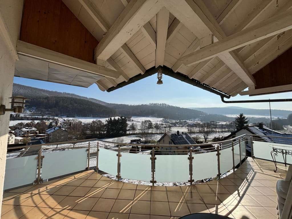 Immobilie in Eschau - Großzügiges Zuhause mit Weitblick in Eschau – ideal für Familien und Mehrgenerationen - Bild 2