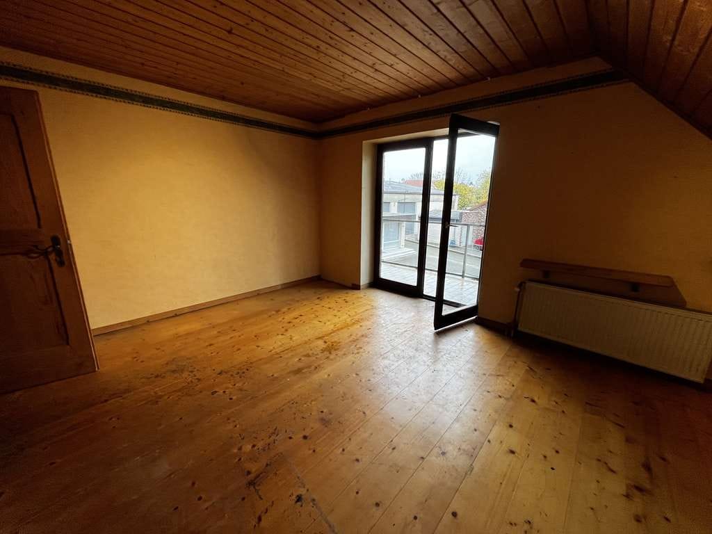 Immobilie in Borgentreich - Familienfreundliches und großzügiges Einfamilienhaus mit Terrasse und Balkonen - Bild 2
