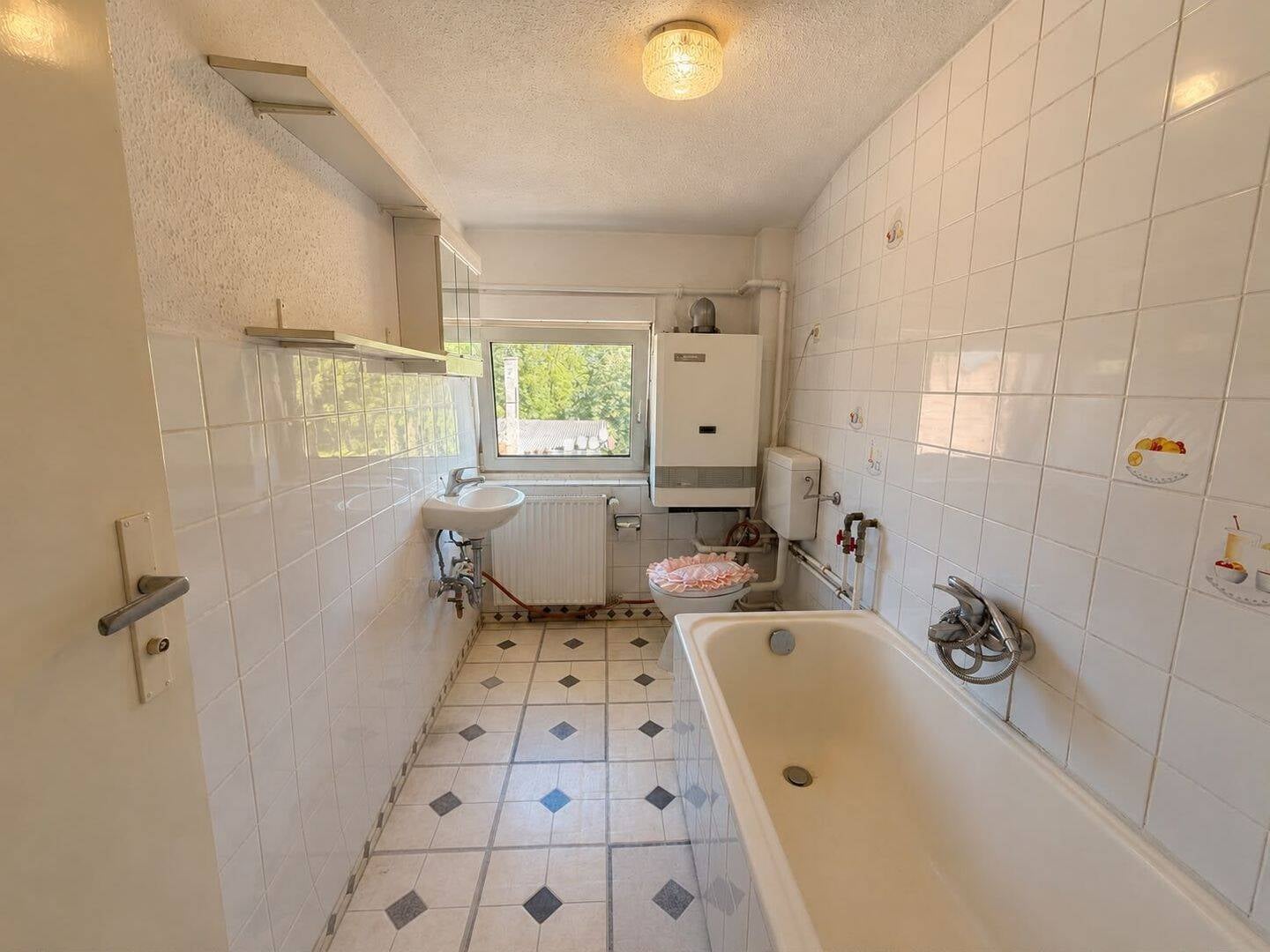 Immobilie in Eislingen/Fils - Kleiner Preis, großes Potenzial: 2 Zimmer mit eigenem Garten in Eislingen - Bild 3