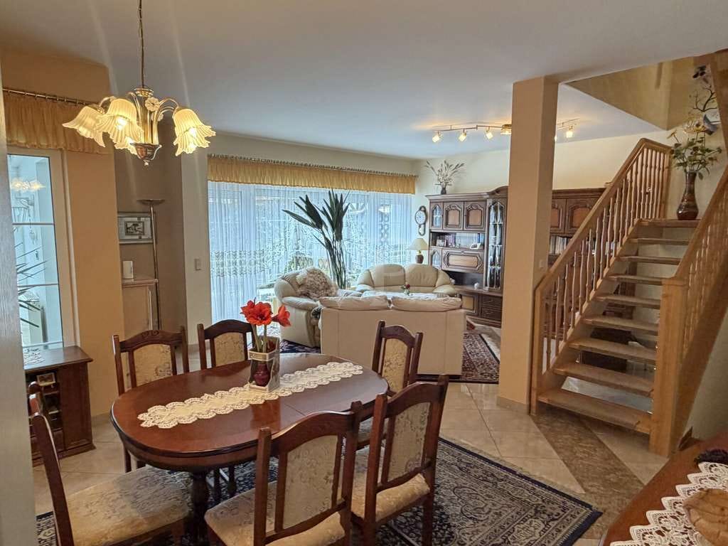 Immobilie in Schipkau - Platz für die ganze Familie - Reihenmittelhaus mit Terrasse, kl. Wintergarten und modernem Wohnflair - Bild 3