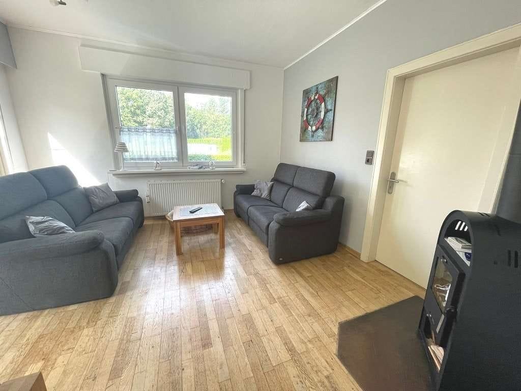 Immobilie in Neukamperfehn - Ehemaliges Kapitänshaus auf großzügigem Grundstück - viel Raum für individuelle Wohnideen - Bild 4