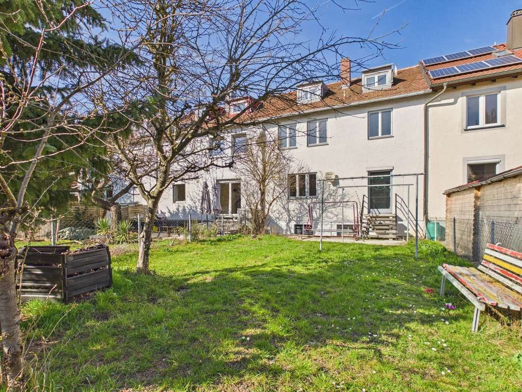Immobilie in Regensburg - Vision gesucht: Haus mit Charakter und Möglichkeiten - Bild 0