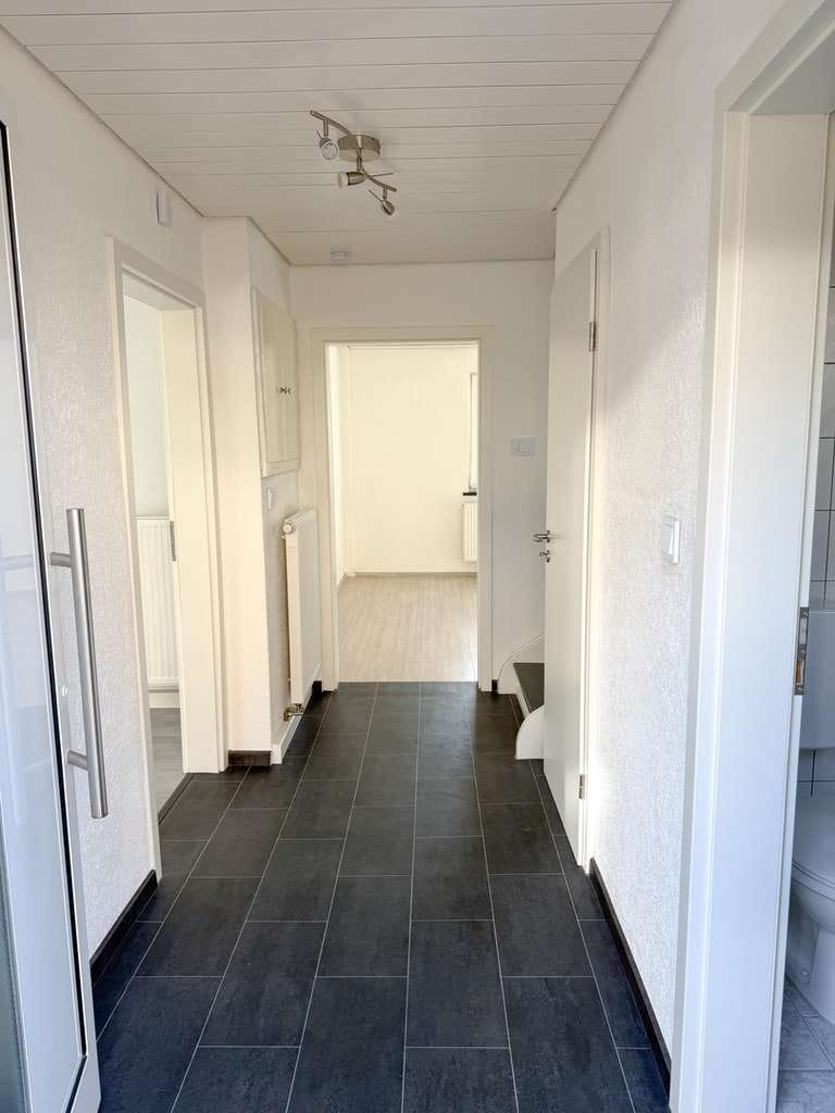 Immobilie in Beratzhausen - *Frisch Saniert & Provisionsfrei* Wunderschönes Einfamilienhaus mit malerischer Aussicht & 3 Gärten - Bild 1