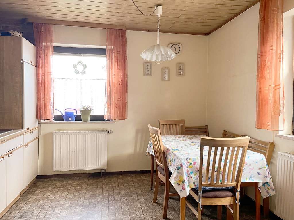Immobilie in Miltenberg - Doppelhaushälfte mit großem Garten & Stellplatz – ideal für Handwerker - Bild 4